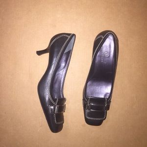 Vintage Call Haan leather kitten heels